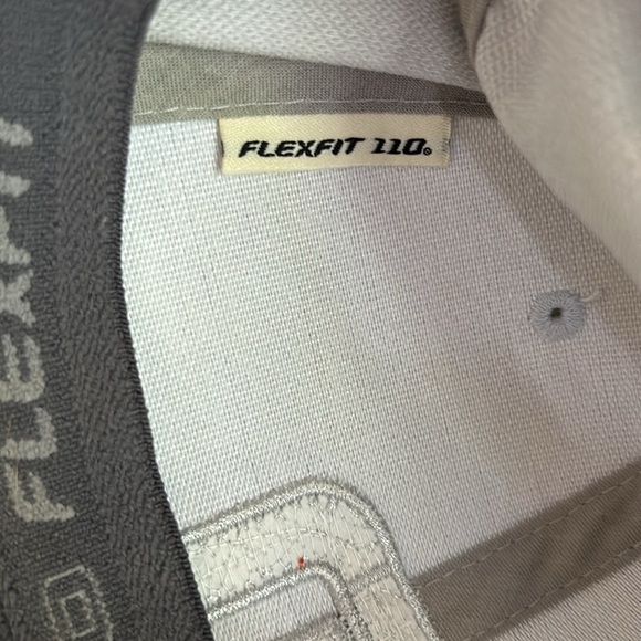 Travis Mathew Corvus Golf Hat Gray Floral Print Adjustable SnapBack flexfit - Picture 6 of 6